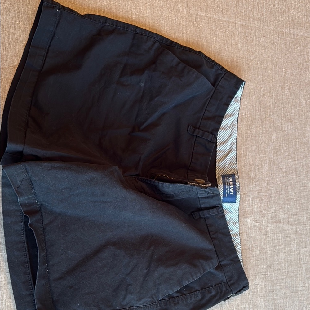 Old Navy black size 10 6 inch shorts